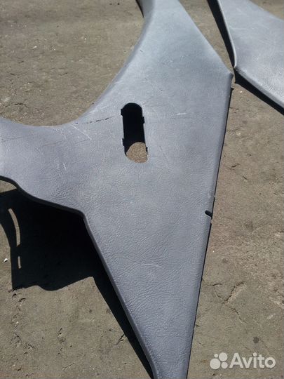 Накладки задних стоек Hyundai Accent