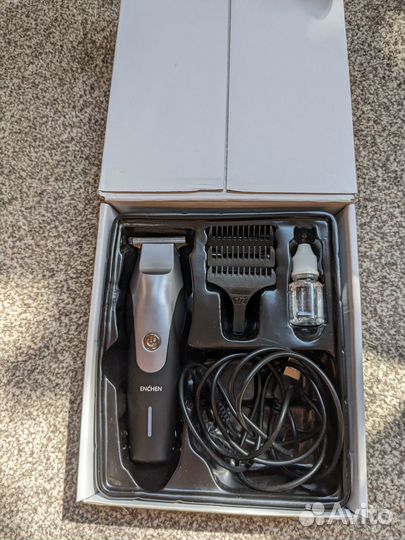 Триммер для бороды и усов