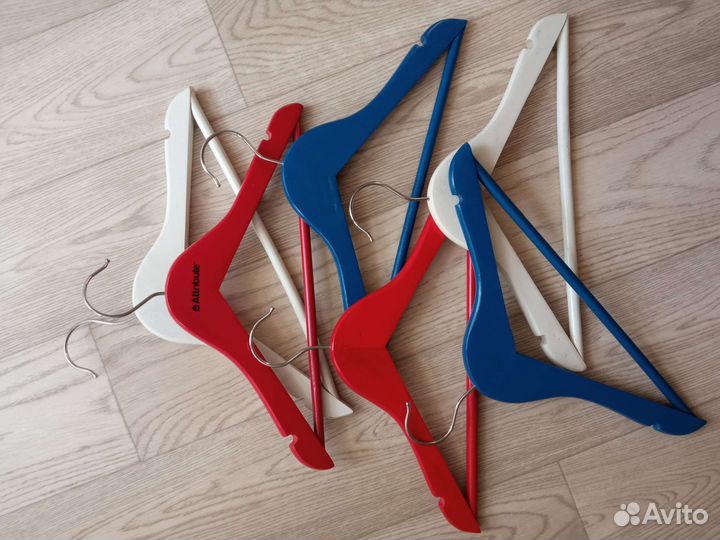 Вешалки плечики IKEA детские деревянные