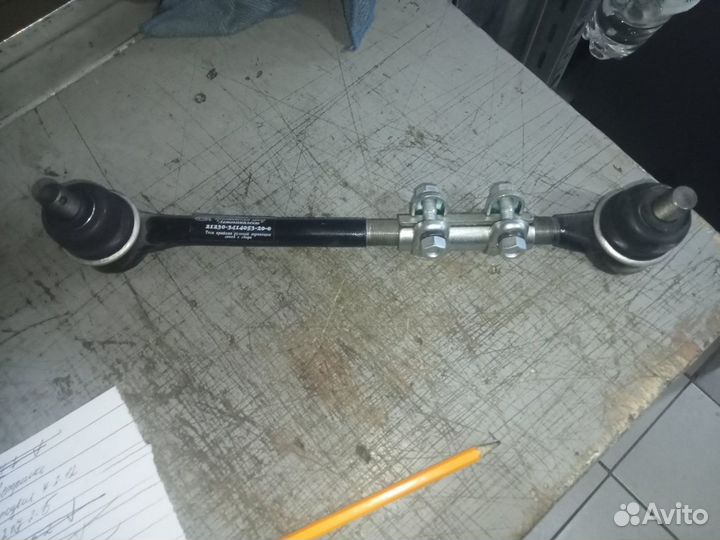 Тяга рулевой трапеции левая Нива