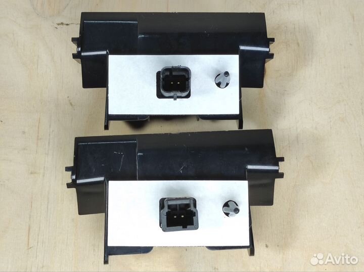 Кнопка багажника Citroen C4 Grand Picasso