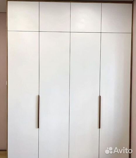 Шкаф распашной/ Прихожая