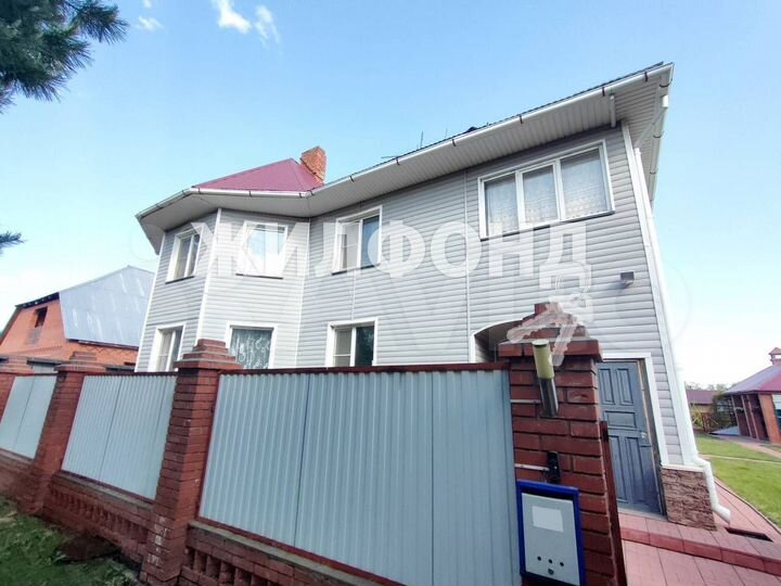 Дом 355 м² на участке 15 сот.