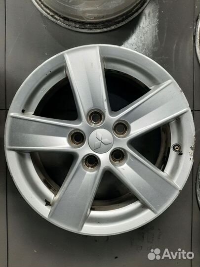 Диски литые на Mitsubishi R16 5/114.3