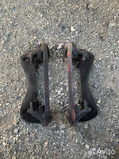 Скоба суппорта toyota corolla