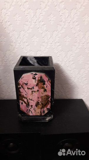 Карандашница с родонитом