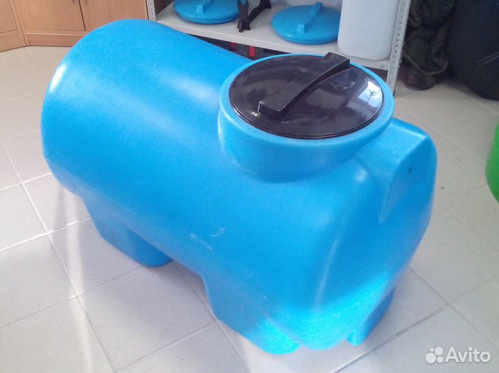 Бак для питьевой воды 300л (н300)