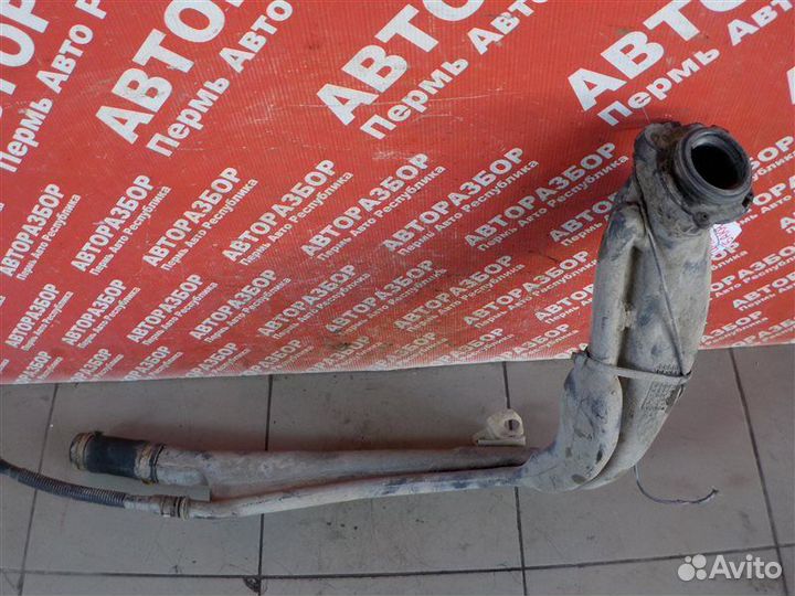 Заливная горловина топливного бака Renault Kangoo