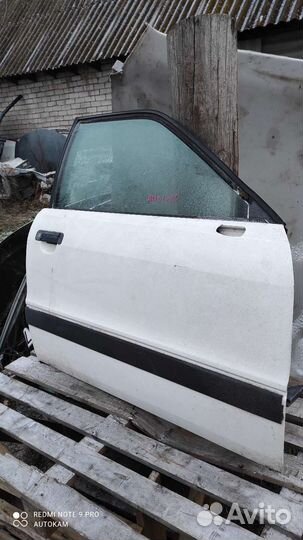 Передняя правая дверь Audi 80 B3 белая