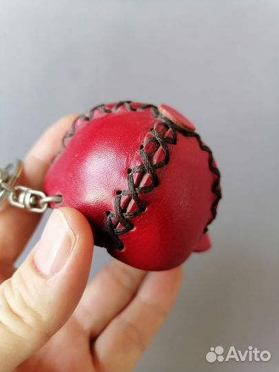 Кожаный брелок для ключей BMW