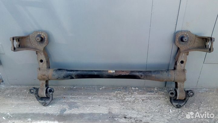 Балка задняя на Опель Зафира Б