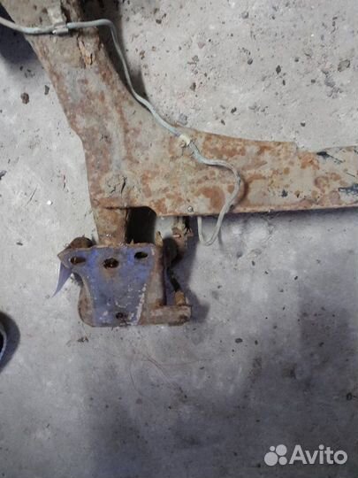 Балка задняя