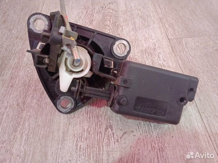 Кнопка багажника Renault Duster HSA K4M 2013