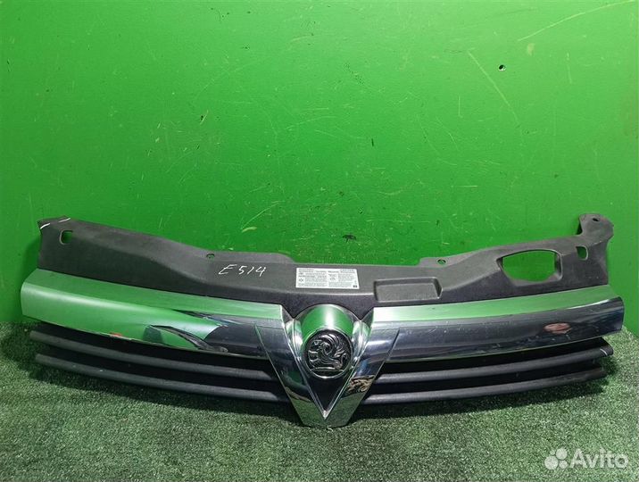 Решетка радиатора Opel astra H 2009