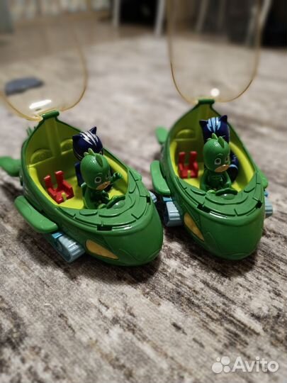 Геккомобиль с героями