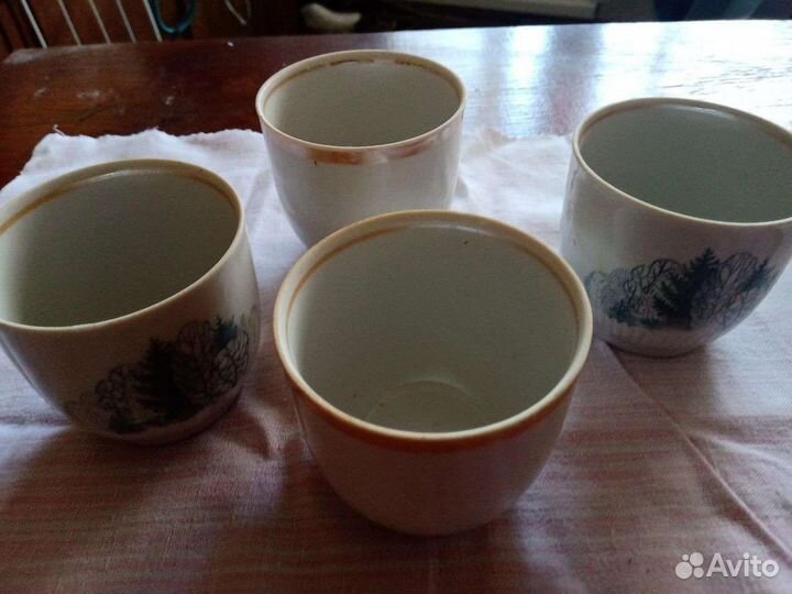 Чайные чашки и бокальчики