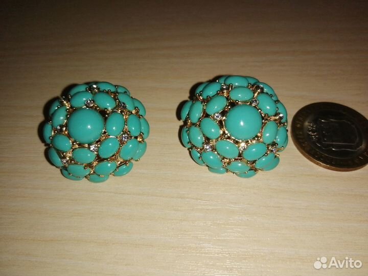 Серьги. Бусы