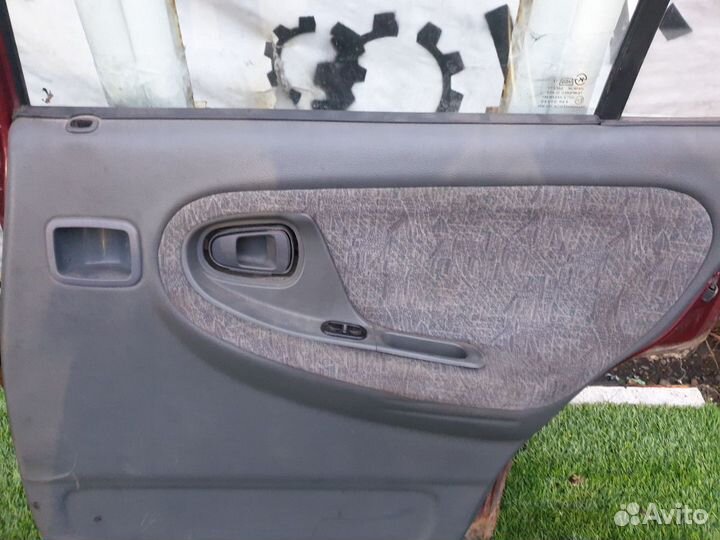 Обшивка двери задняя правая Daewoo Nexia