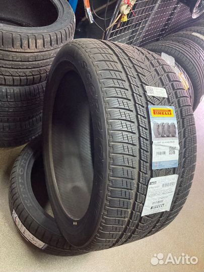 Pirelli Scorpion Winter 275/45 R20 111V