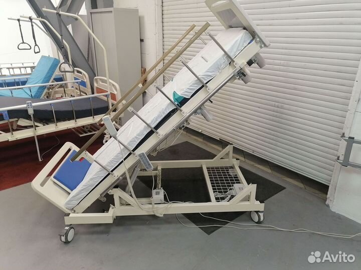 Электрическая четырёхсекционная кровать