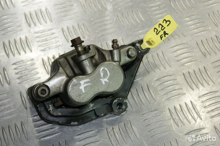 Суппорт передний правый Yamaha XJR 400