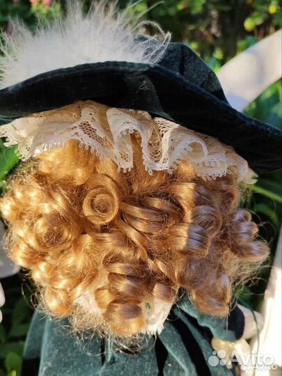 Кукла фарфоровая коллекционная