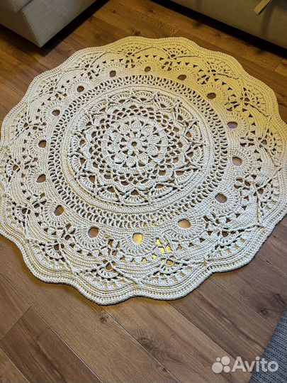 Ковер вязанный