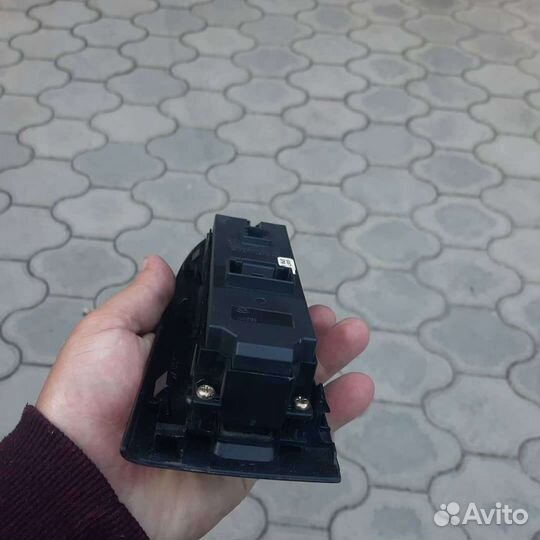 Блок управления стеклоподьемиками мазда 6 gg