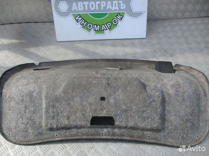 Обшивка крышки багажника VW Passat B5