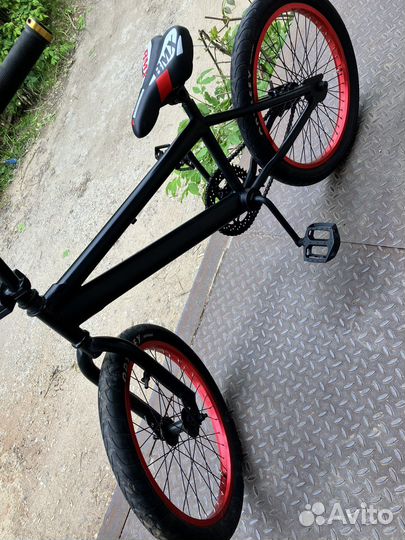 Трюковой велосипед бмх