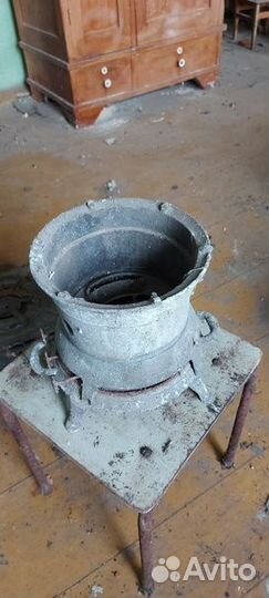 Лампа керосиновая,крынка, корчага, утюг