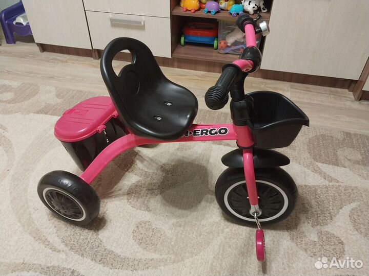 Трехколесный велосипед