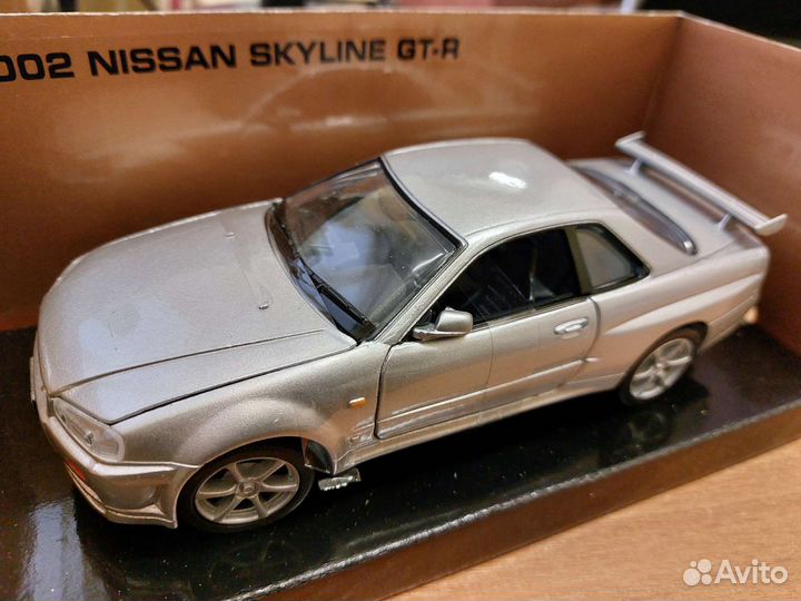 Коллекционная модель Nissan Skyline GT-R 1:24