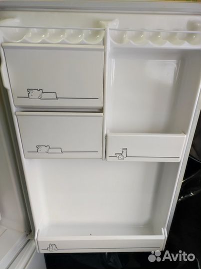 Холодильник бирюза