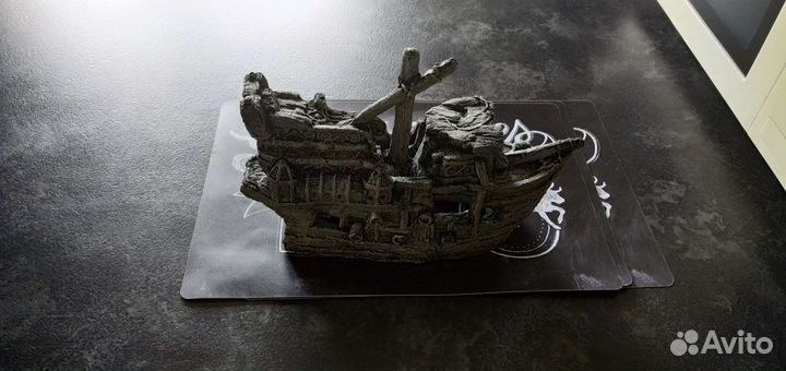 Корабль для аквариума