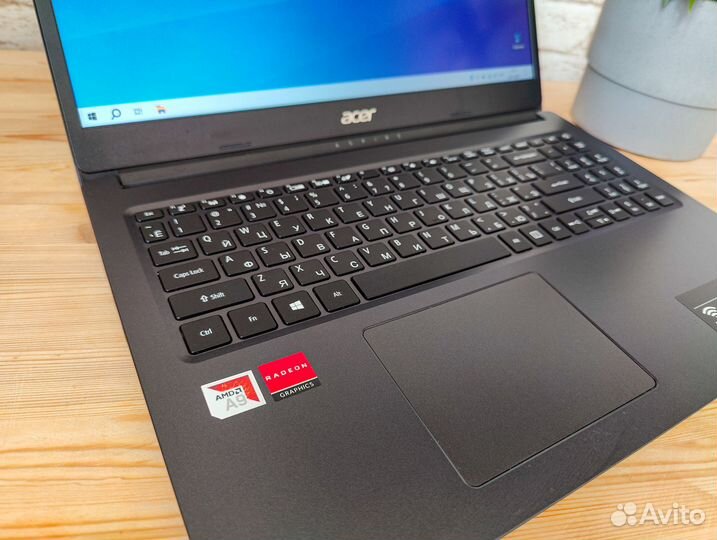 Отличный aser A9-9420e+8gb DDR4+Radeon530 2gb