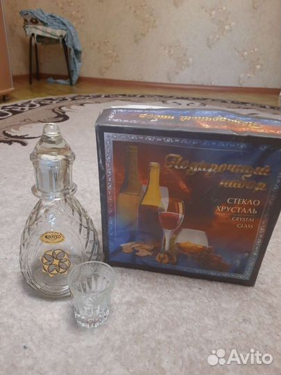Набор рюмок с графином