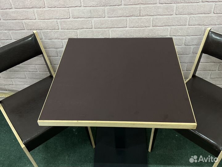 Столы и стулья для кафе