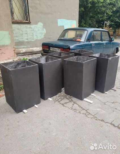 Вазоны уличные из бетона