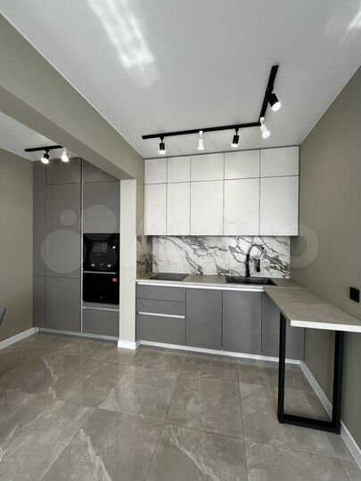 2-к. квартира, 45 м², 8/25 эт.