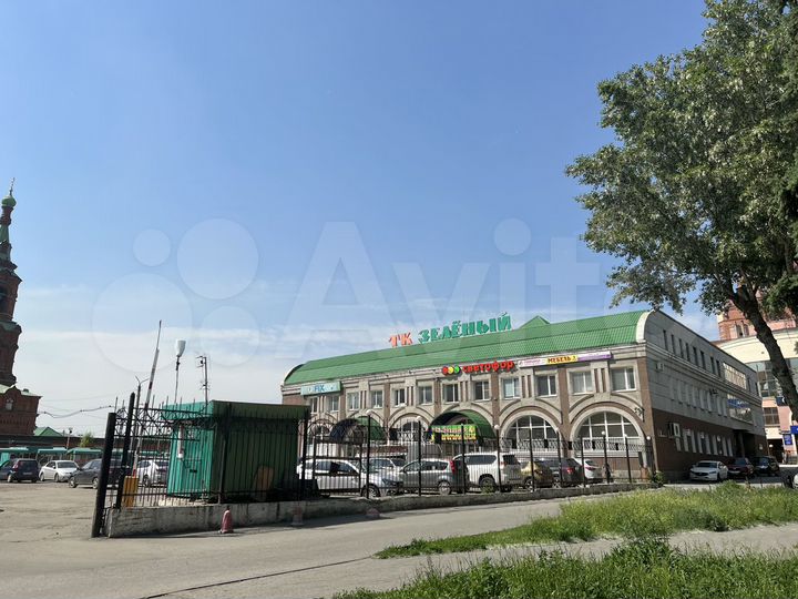 Торговый комплекс с арендаторами, 5750 м²