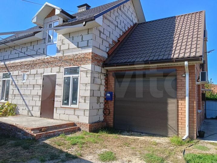 Дом 235 м² на участке 5 сот.