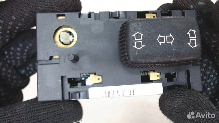 Кнопка сидений BMW 7 E38, 1998