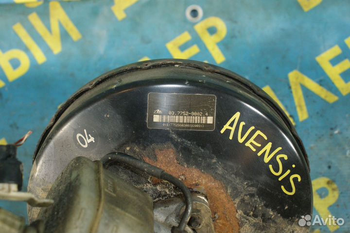 Вакуумный усилитель тормозов Toyota Avensis