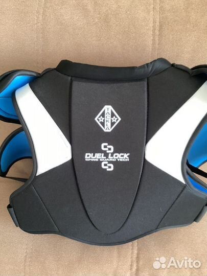 Нагрудник хоккейный Tackla Force 851