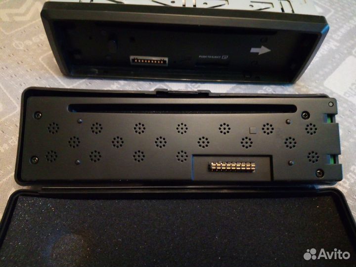 Магнитола с Калины штатная. 2011 год