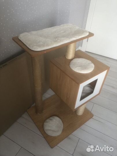 Домик для кошки с когтеточкой бу