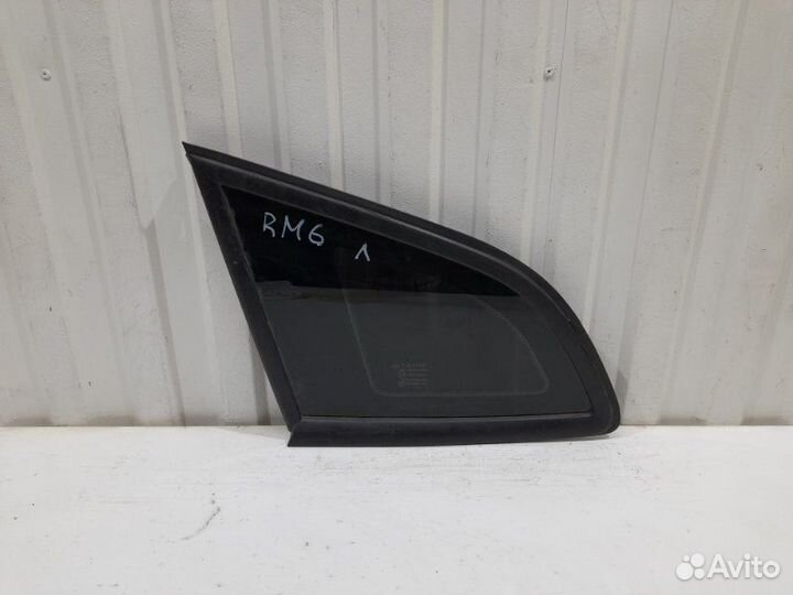 Стекло кузовное глухое левое Renault Megane 3