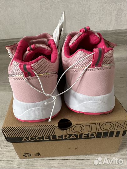 Кроссовки для девочки