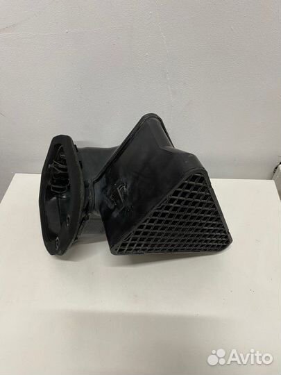 Б/У воздухозаборник Volkswagen Touareg 7L6 AXQ 4